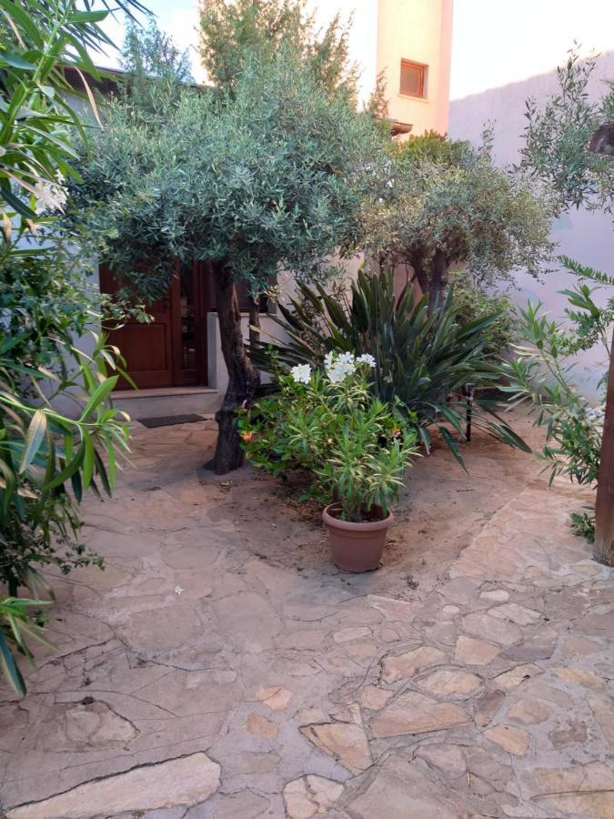 I Ginepri Guest House Olbia Exterior photo